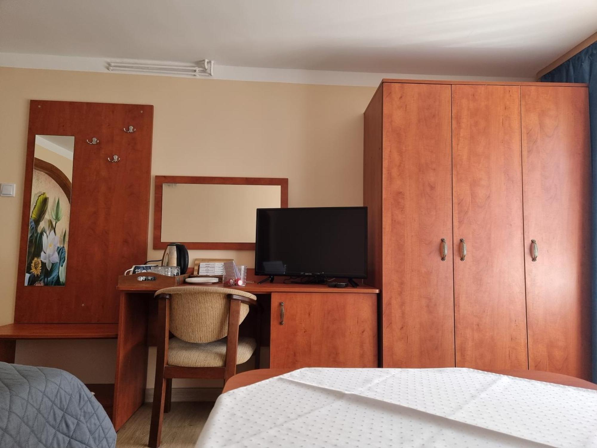 4 Family Hotels Close to Fort Gerhard Worth Booking