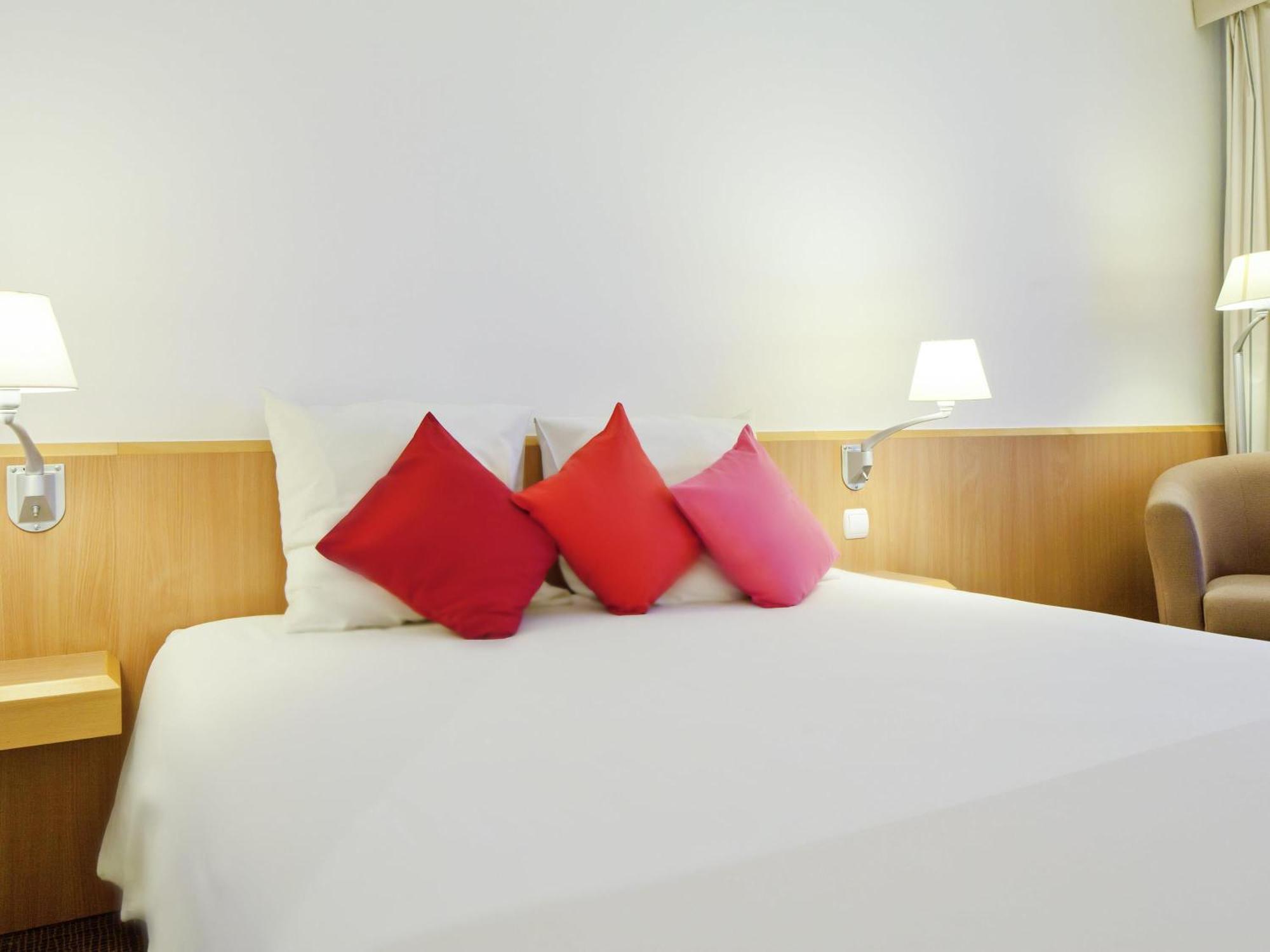Staying In Centrum: 5 Exceptional Design Hotels Compared