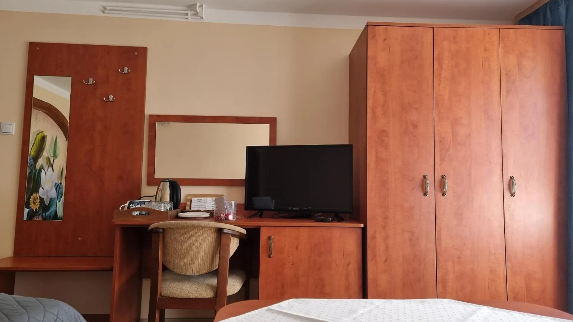 4 Family Hotels Close to Fort Gerhard Worth Booking