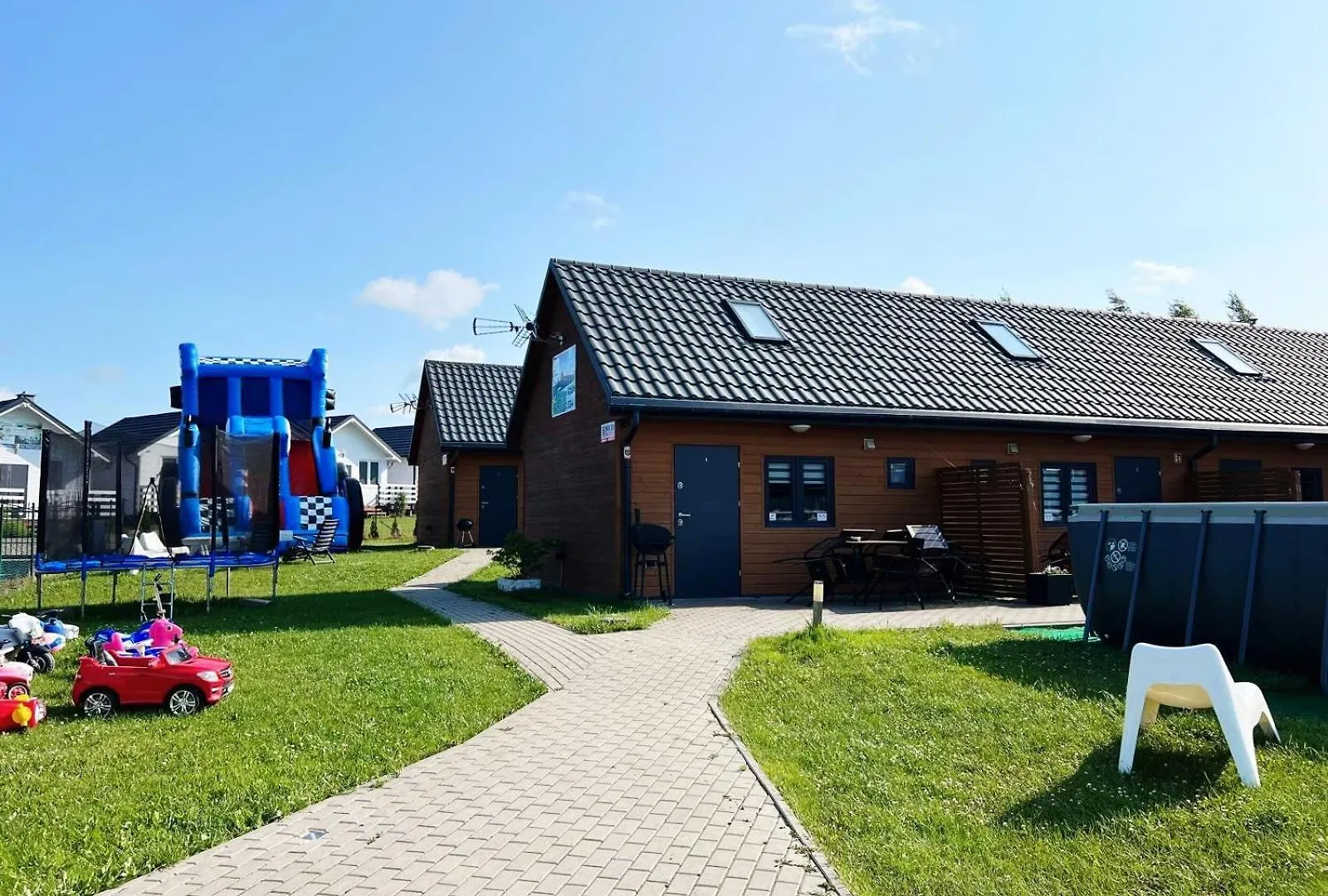 6 Central Hotels in Mielno That Deliver on Location